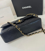 Load image into Gallery viewer, Chanel classic double flap medium caviar with GHW