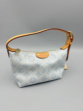 Load image into Gallery viewer, Louis Vuitton Pochette Hills Blue Courrier tote with luggage tag