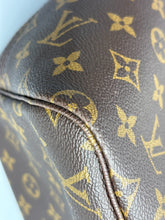 Load image into Gallery viewer, Louis Vuitton Neverfull GM monogram with pink interior