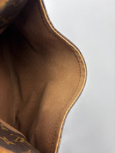 Load image into Gallery viewer, Louis Vuitton Odeon PM monogram crossbody