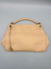 Load image into Gallery viewer, Louis Vuitton Artsy MM sand empreinte monogram
