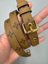 Load image into Gallery viewer, Louis Vuitton Reverse Pochette Metis Monogram with strap