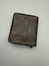 Load image into Gallery viewer, Louis Vuitton snap wallet