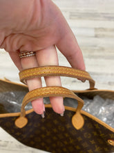 Load image into Gallery viewer, Louis Vuitton Neverfull GM monogram
