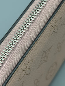 Louis Vuitton Zippy mahina wallet pink