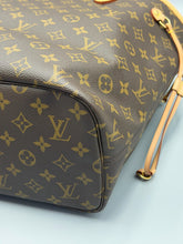 Load image into Gallery viewer, Louis Vuitton Neverfull MM monogram