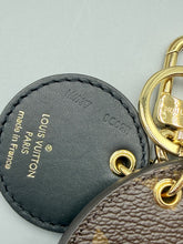 Load image into Gallery viewer, Louis Vuitton Reverse monogram Porte Cle Illustre key charm