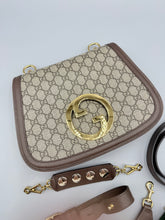 Load image into Gallery viewer, Gucci Blondie GG Shoulder bag with straps