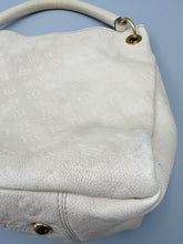 Load image into Gallery viewer, Louis Vuitton Artsy MM empreinte monogram