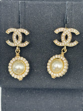 Load image into Gallery viewer, Chanel Pearl drop earrings