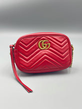 Load image into Gallery viewer, Gucci Camera mini marmont crossbody bag