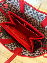 Load image into Gallery viewer, MCM Large Reversible Liz Shopper Tote w/ pouch