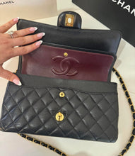 Load image into Gallery viewer, Chanel classic double flap medium caviar with GHW