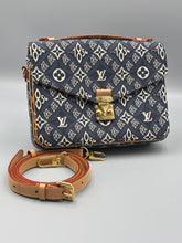 Load image into Gallery viewer, Louis Vuitton 1854 Blue Pochette Metis with strap