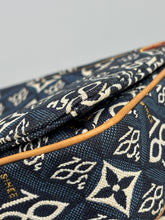 Load image into Gallery viewer, Louis Vuitton 1854 Blue Pochette Metis with strap