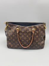 Load image into Gallery viewer, BUNDLE* Louis Vuitton Pallas MM with matching wallet