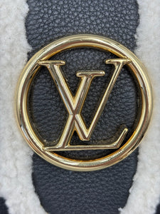 Louis Vuitton shearling pont neuf crossbody