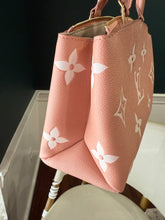 Load image into Gallery viewer, Louis Vuitton Petite Palais Bicolore with strap (discontinued color)