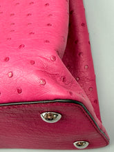 Load image into Gallery viewer, Louis Vuitton Ostrich Capucines MM pink