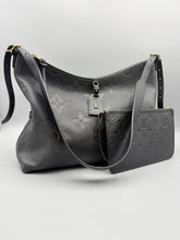 Load image into Gallery viewer, Louis Vuitton Carryall MM black monogram with pouch