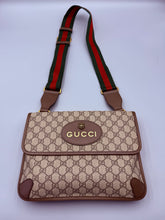 Load image into Gallery viewer, Gucci Large Supreme Neo GG print messenger bag