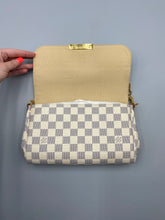 Load image into Gallery viewer, Louis Vuitton Favorite MM azur crossbody