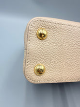 Load image into Gallery viewer, Louis Vuitton Beige Tarillon Mechanical Flowers Smile Capuccines BB with strap