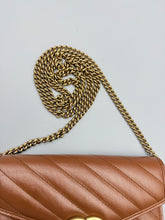 Load image into Gallery viewer, Gucci brown Marmont GG wallet on chain