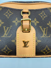 Load image into Gallery viewer, Louis Vuitton Mini Deauville monogram crossbody