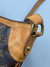 Load image into Gallery viewer, Louis Vuitton Odeon PM monogram crossbody