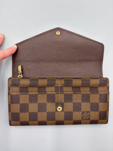 Louis Vuitton NM Sarah 16 card wallet ebene