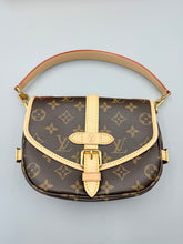 Load image into Gallery viewer, Louis Vuitton Saumur BB monogram