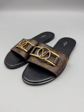 Load image into Gallery viewer, Louis Vuitton Leather Logo sandals - size 38
