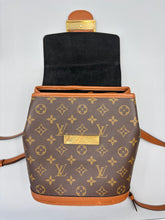 Load image into Gallery viewer, Reverse monogram Louis Vuitton dauphine backpack