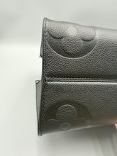 Load image into Gallery viewer, Louis Vuitton On The Go MM black empreinte tote
