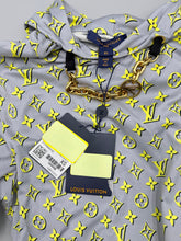 Load image into Gallery viewer, Louis Vuitton 2023 Japan Exclusive Graphic Top - size XS