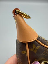 Load image into Gallery viewer, Louis Vuitton Loop PM with chain and strap