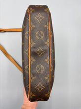 Load image into Gallery viewer, Louis Vuitton Odeon PM monogram crossbody