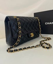 Load image into Gallery viewer, Chanel classic double flap medium caviar with GHW