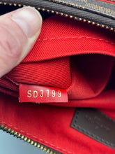 Load image into Gallery viewer, Louis Vuitton Besace South Bank ebene crossbody