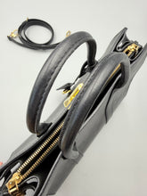 Load image into Gallery viewer, Louis Vuitton Noir Very tote with strap