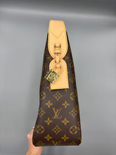 Load image into Gallery viewer, Louis Vuitton slouchy mm monogram