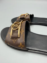 Load image into Gallery viewer, Louis Vuitton Leather Logo sandals - size 38