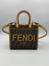 Load image into Gallery viewer, Fendi Sunshine Small FF tote with strap