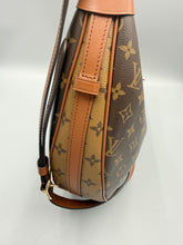 Load image into Gallery viewer, Louis Vuitton Looping Hobo Bag Reverse monogram with strap and pouch