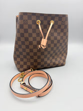 Load image into Gallery viewer, Louis Vuitton Neonoe bucket bag damier with strap