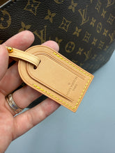 Load image into Gallery viewer, Louis Vuitton Graceful PM monogram