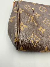 Load image into Gallery viewer, Louis Vuitton Favorite PM Monogram Crossbody with chain