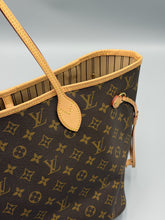 Load image into Gallery viewer, Louis Vuitton Neverfull MM monogram