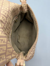 Load image into Gallery viewer, Fendi Large Mamma Baguette soft pink